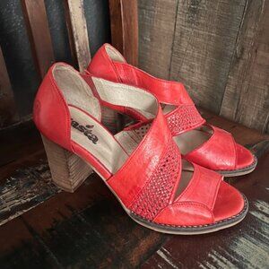 Casta Sandals Red